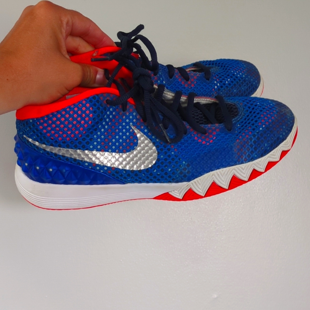 Nike Kyrie 1 Independence Day Basketball Shoes Red White Blue Size 6.5 Youth